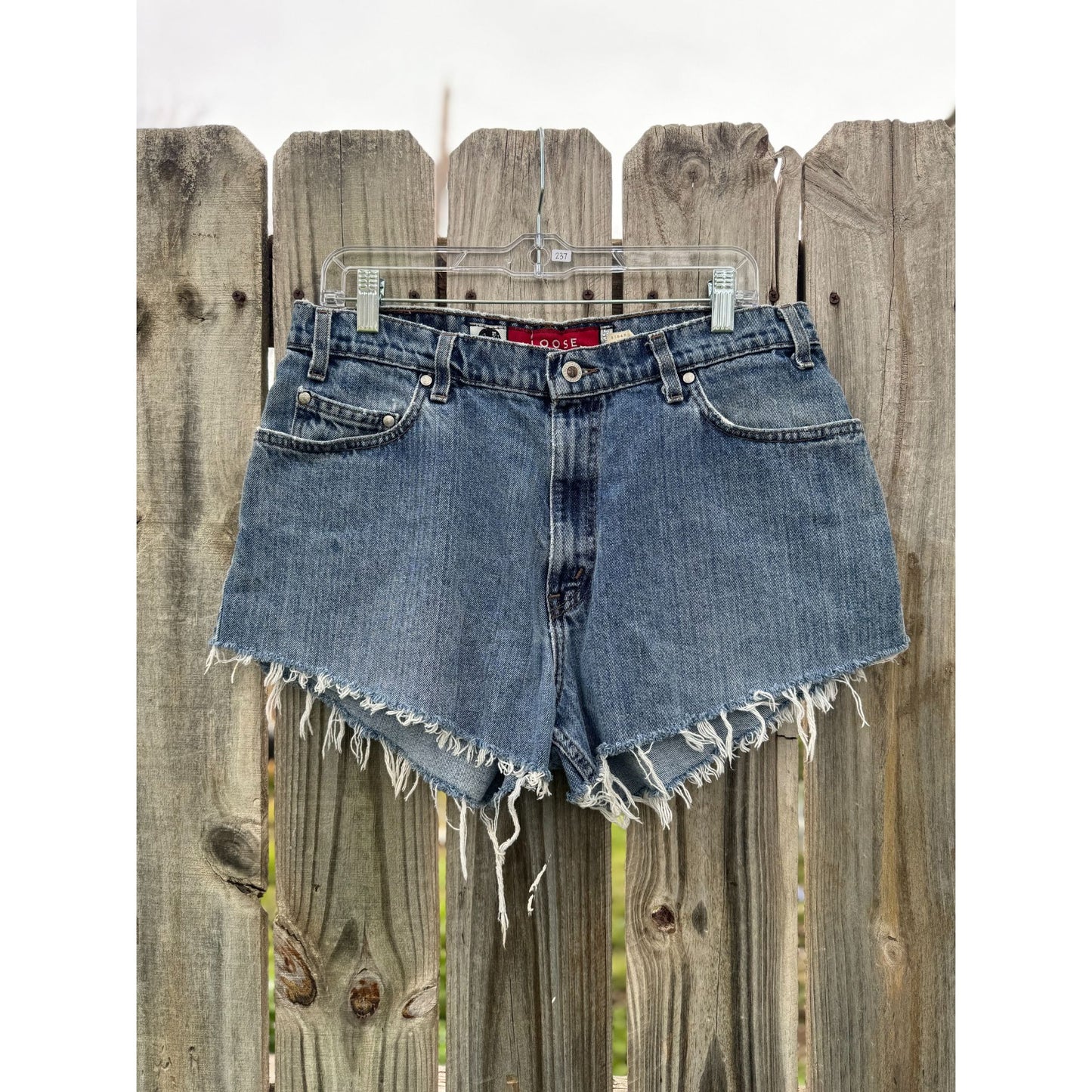 97' Levi's silverTab Loose Fit Cut Off Raw Hem Denim Jean Shorts 34