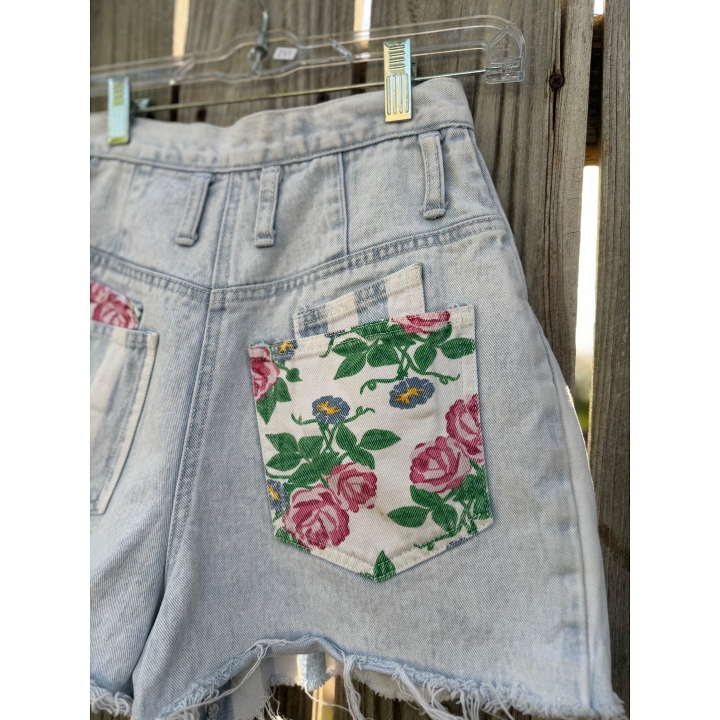 90's Nuovo Floral Striped High Rise Cut Off Raw Hem Denim Jean Shorts 3