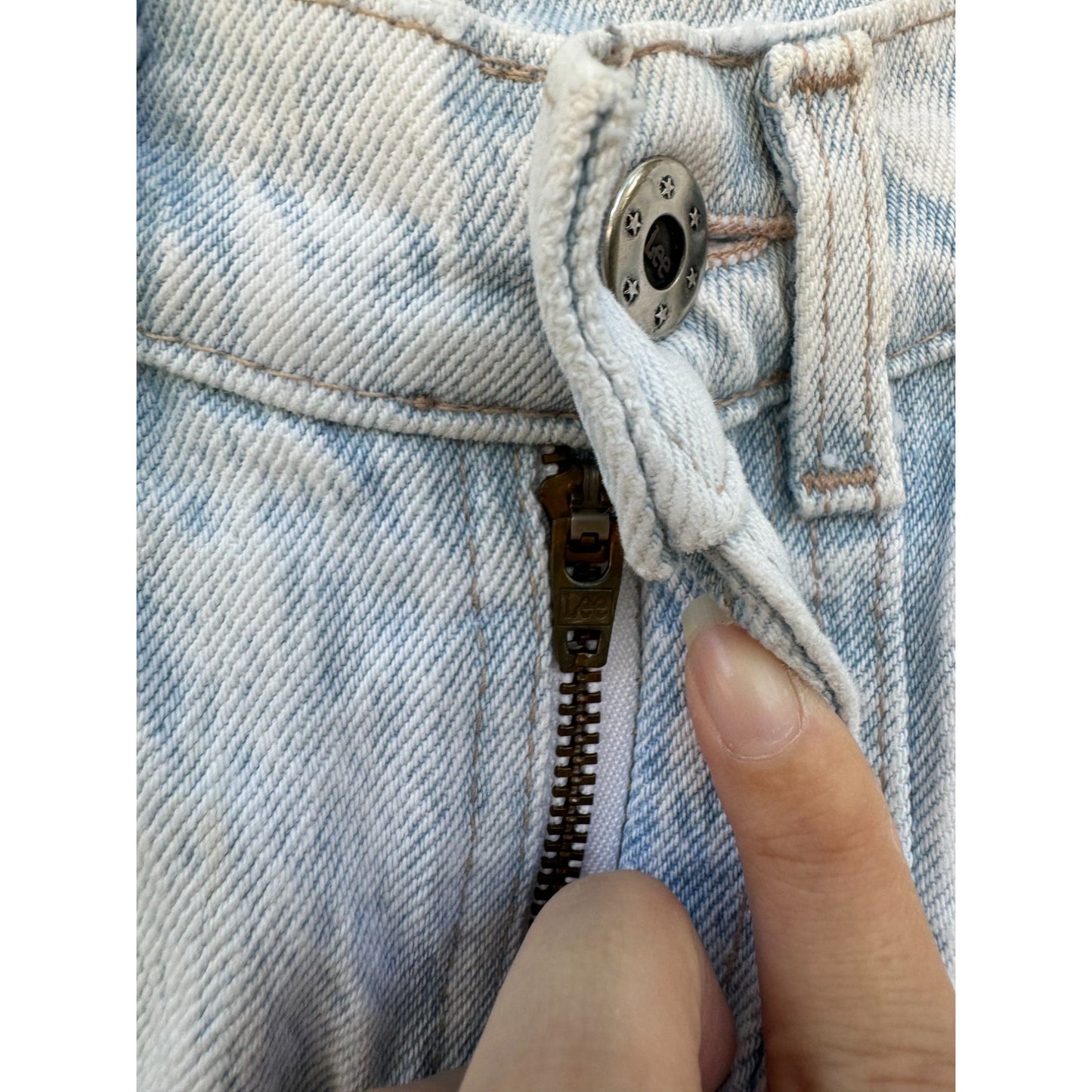 80's Lee Light Wash High Waisted Denim Jeans 5