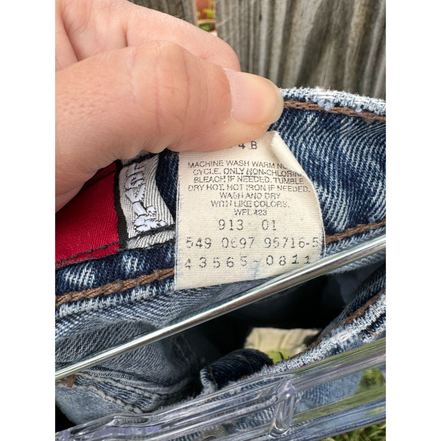 97' Levi's silverTab Loose Fit Cut Off Raw Hem Denim Jean Shorts 34