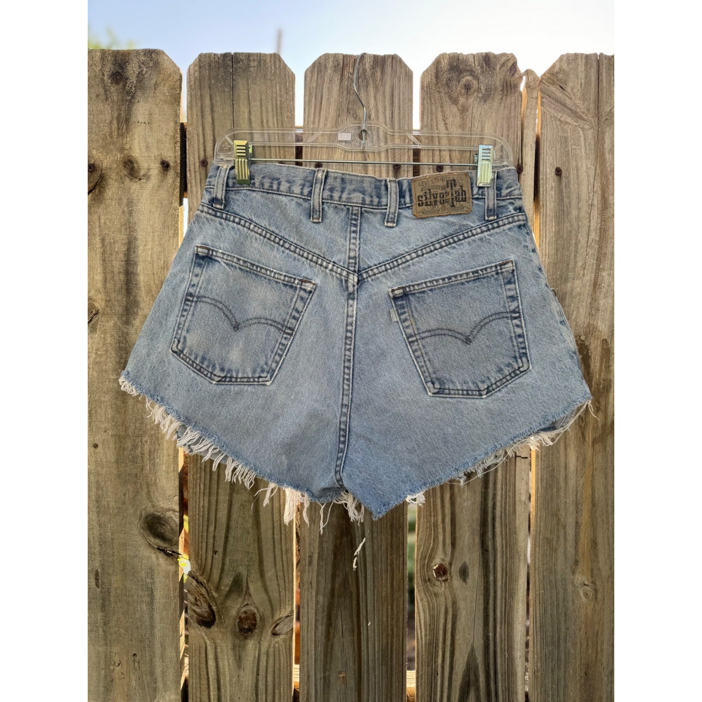 90's Levi's silverTab Medium Wash Cut Off Raw Hem Denim Jean Shorts 32