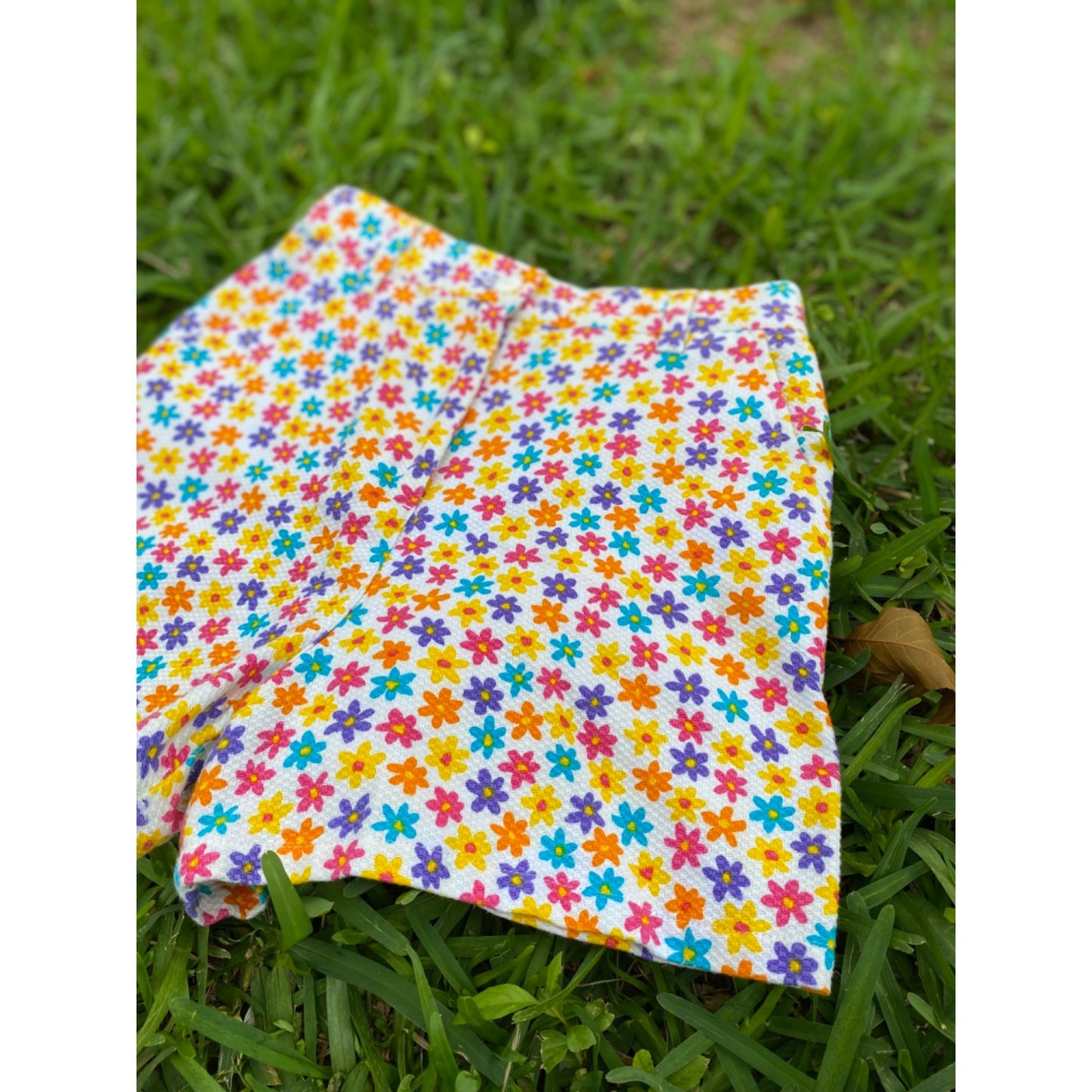 90’s Copper Key Flower Power Shorts 10