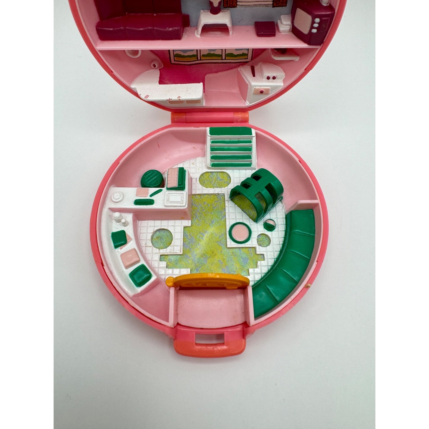 1989 Polly Pocket Buttons' Animal Hospital Compact ONLY