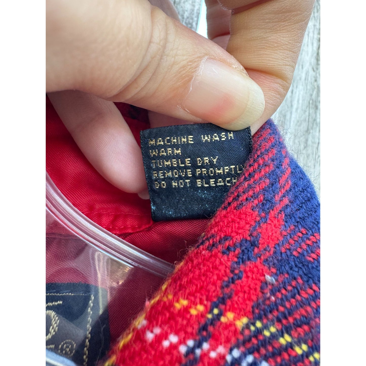 Woodland Acrylic Plaid Flannel Long Sleeve Button Down Medium