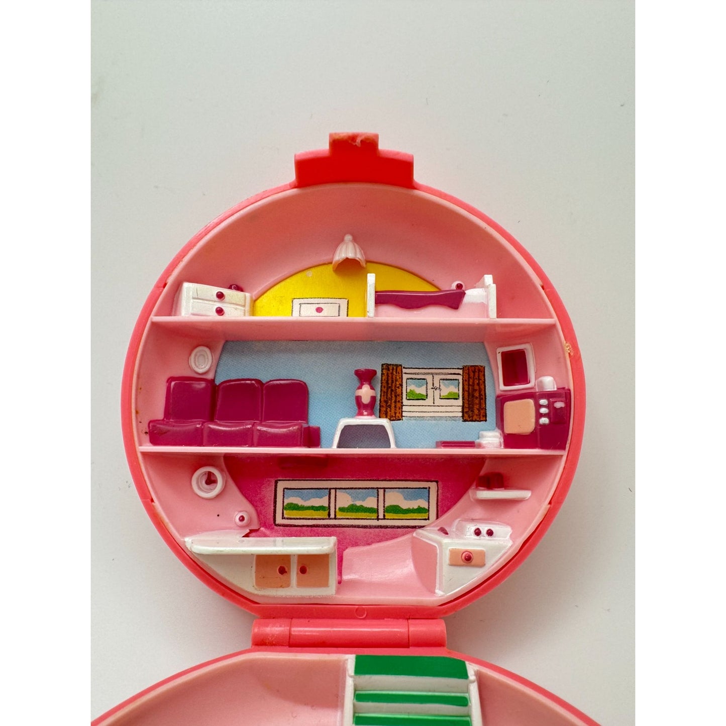 1989 Polly Pocket Buttons' Animal Hospital Compact ONLY
