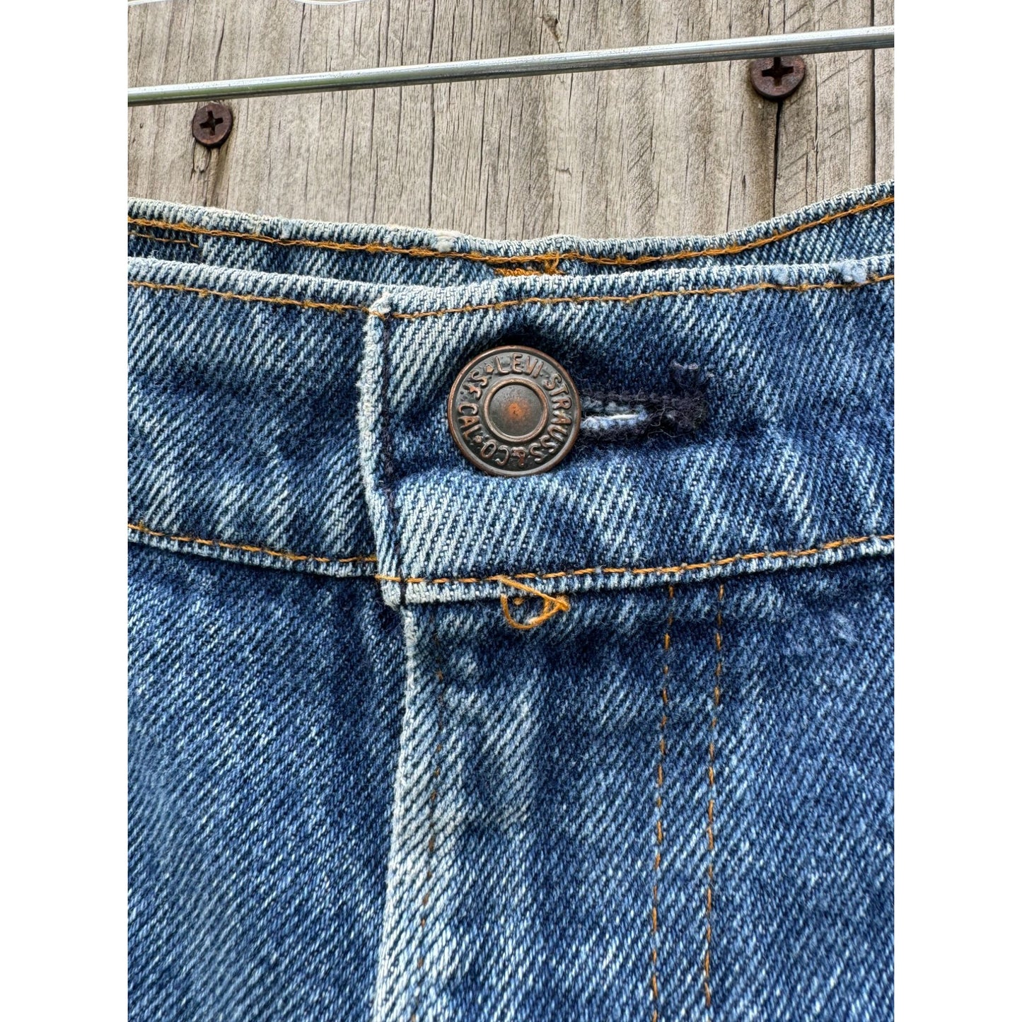 80's Levi's 517 Medium Wash Cut Off Raw Hem Denim Jean Shorts Size 36