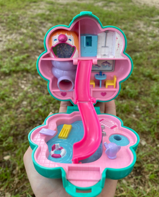 Tiny Worlds, Big Memories: The Allure of Vintage Polly Pockets