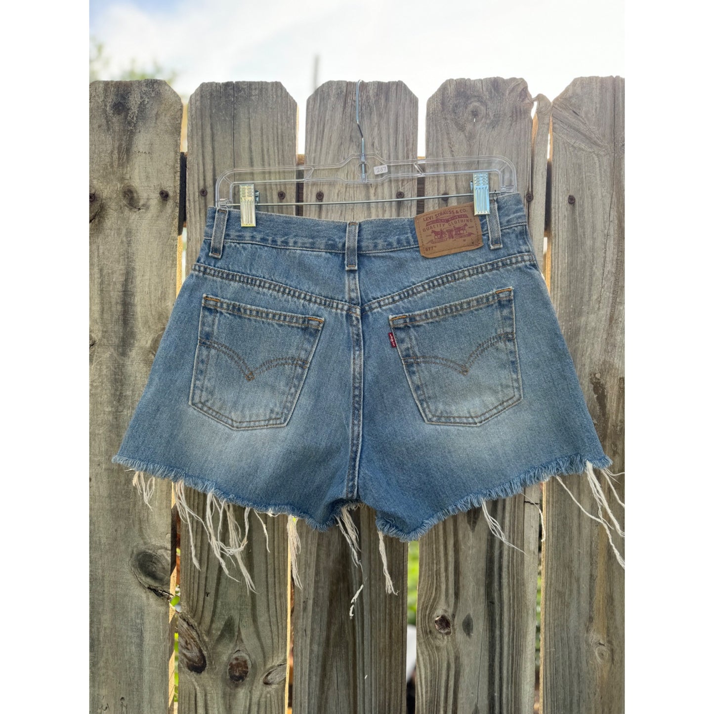 90's Levi's 577 Low Rise Loose Fit Cut Off Raw Hem Denim Jean Shorts 6