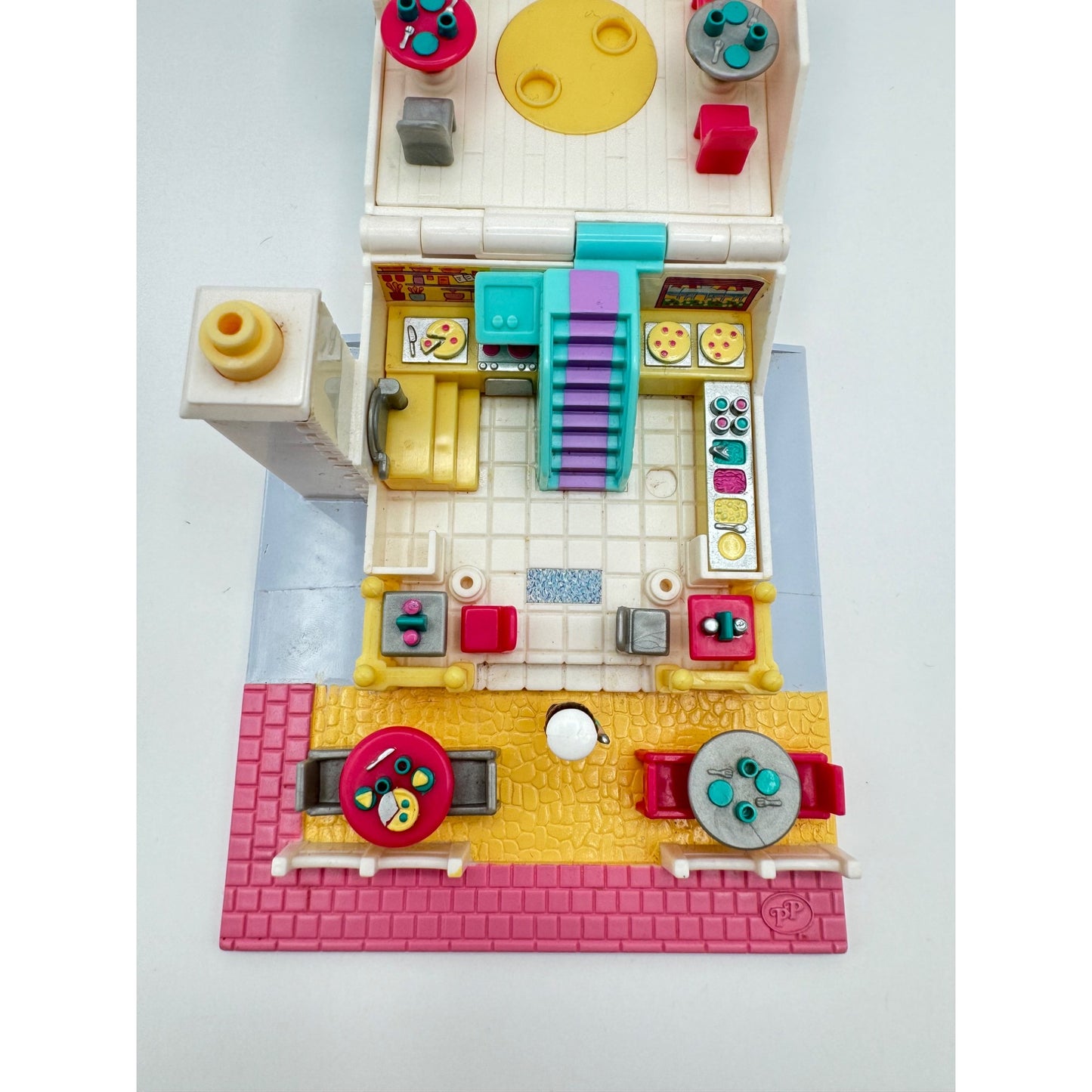 1993 Polly Pocket Pizzeria Building w/ 1 Figure