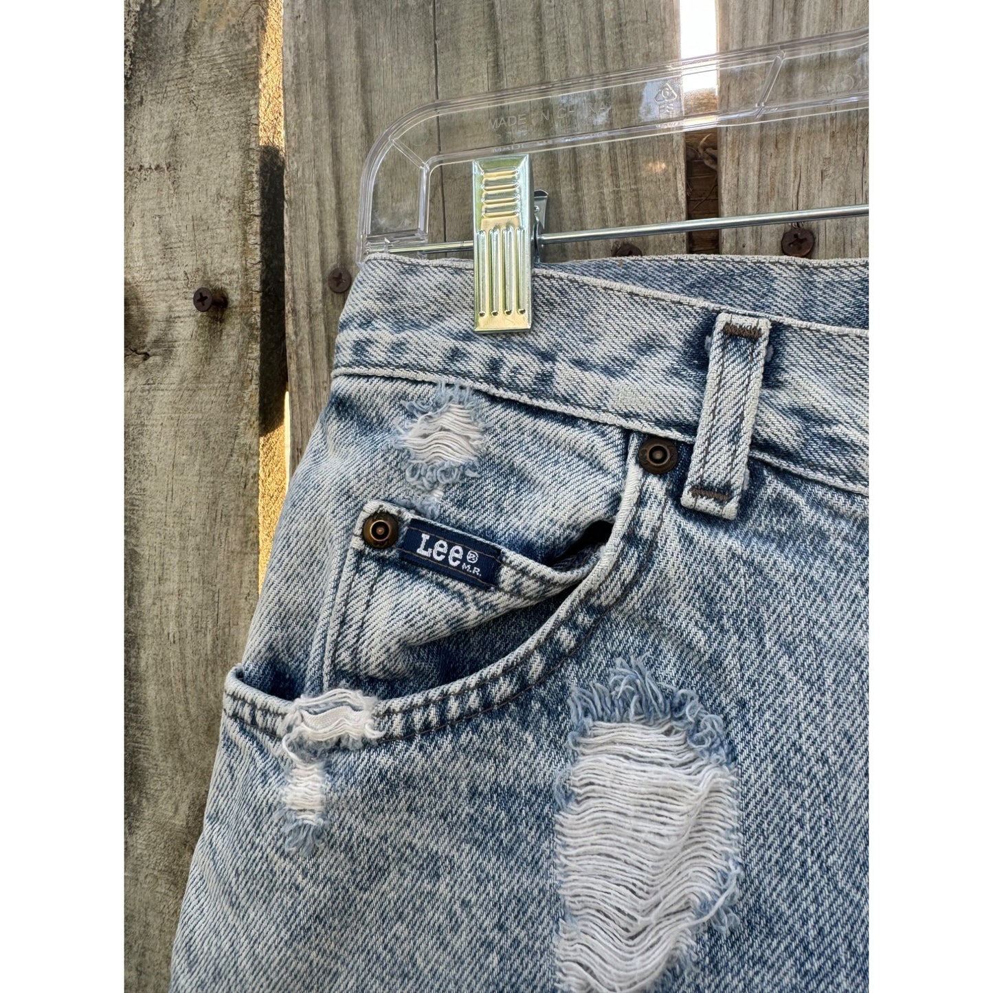 90's Lee Distressed Cut Off Raw Hem Denim Jean Shorts Size 29