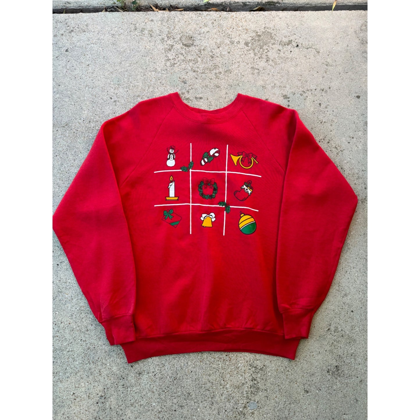 90's Christmas Tic-tac-toe Holiday Graphic Sweatshirt Large