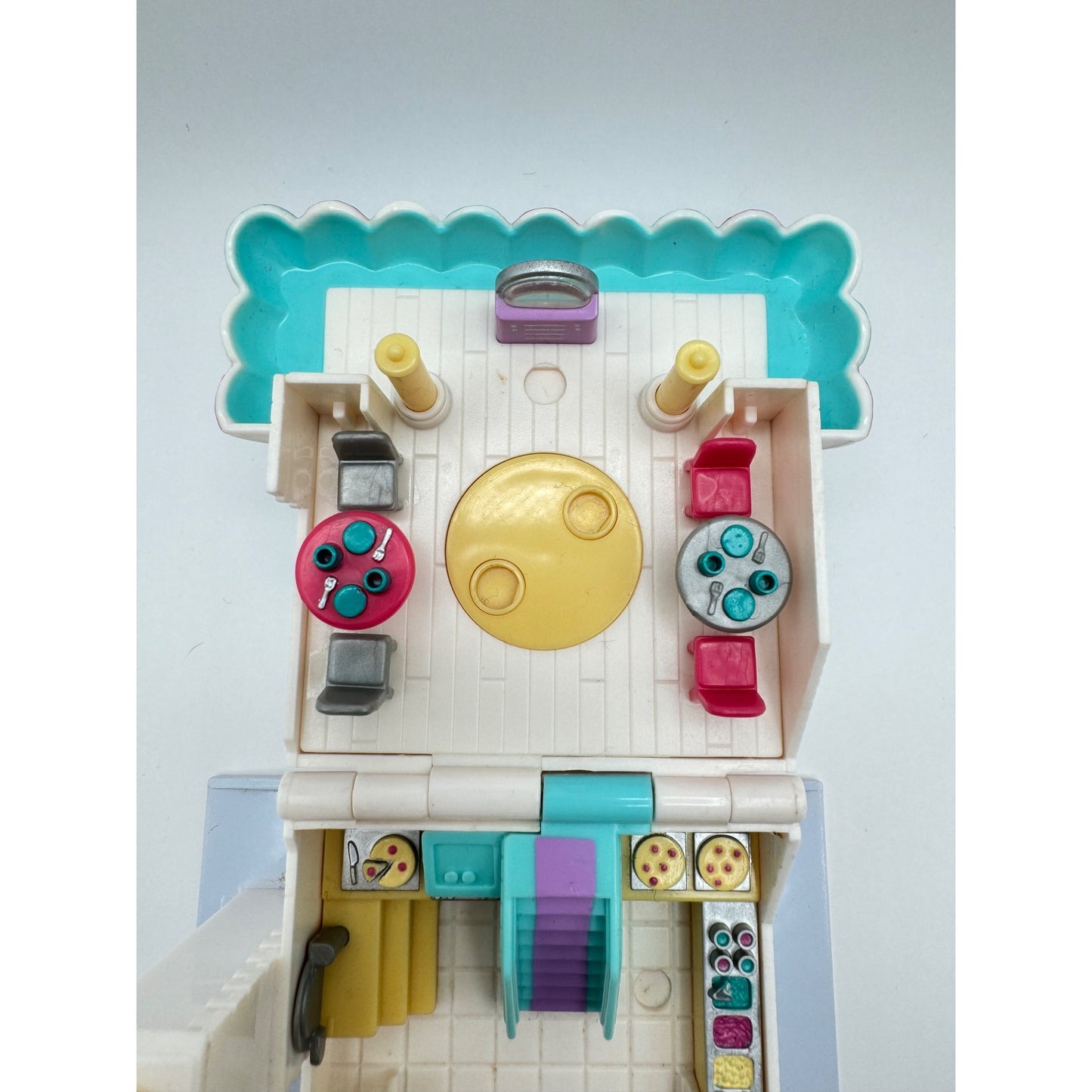 1993 Polly Pocket Pizzeria Building w/ 1 Figure