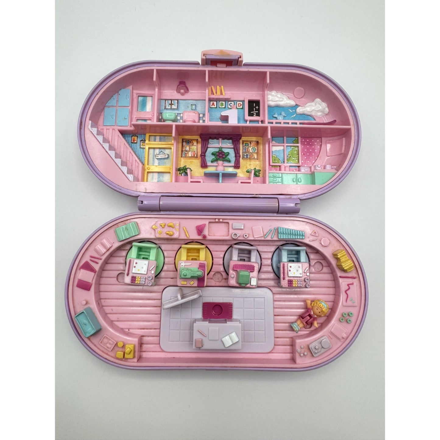 1992 Polly Pocket Stampin' School Playset w/ 1 Figure