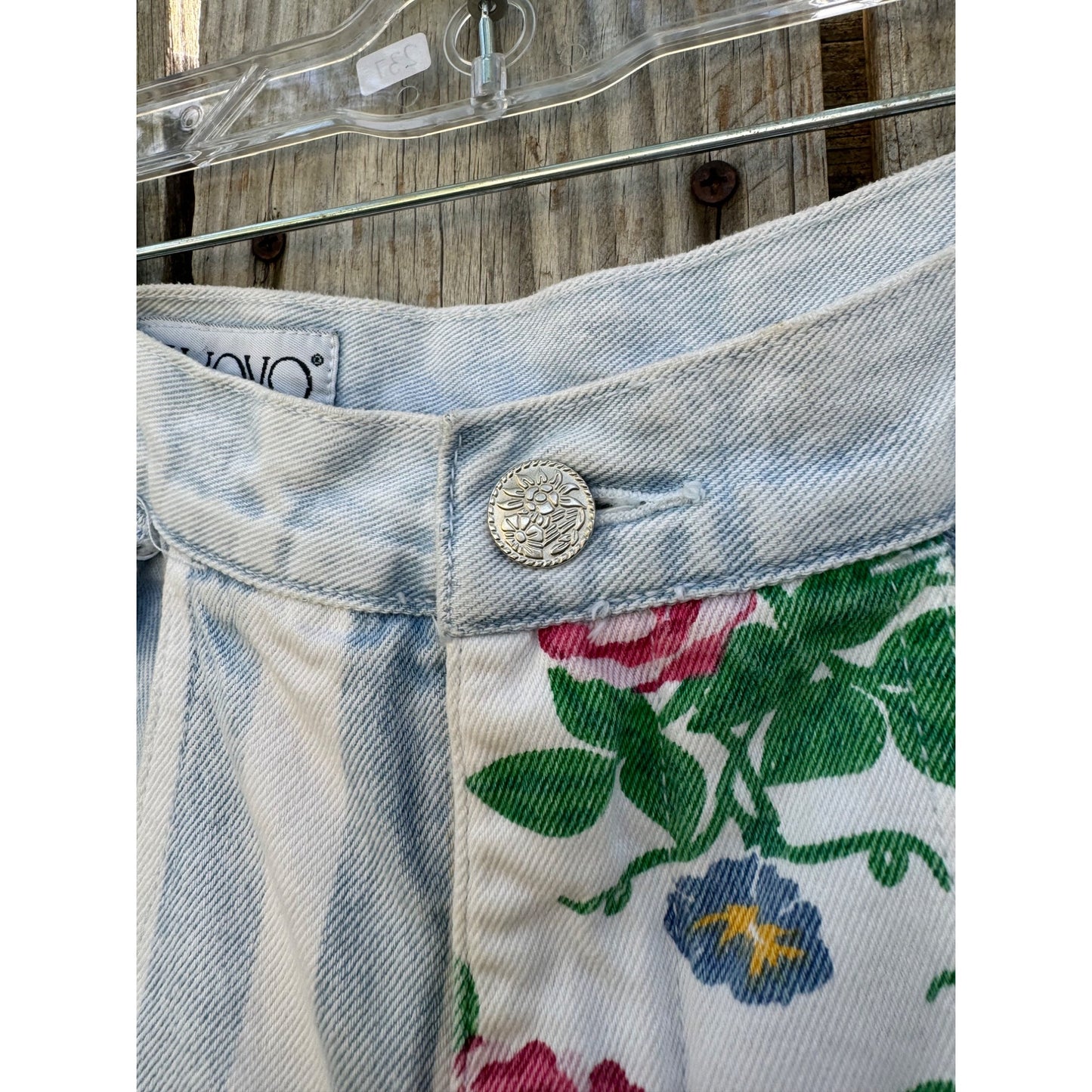 90's Nuovo Floral Striped High Rise Cut Off Raw Hem Denim Jean Shorts 3