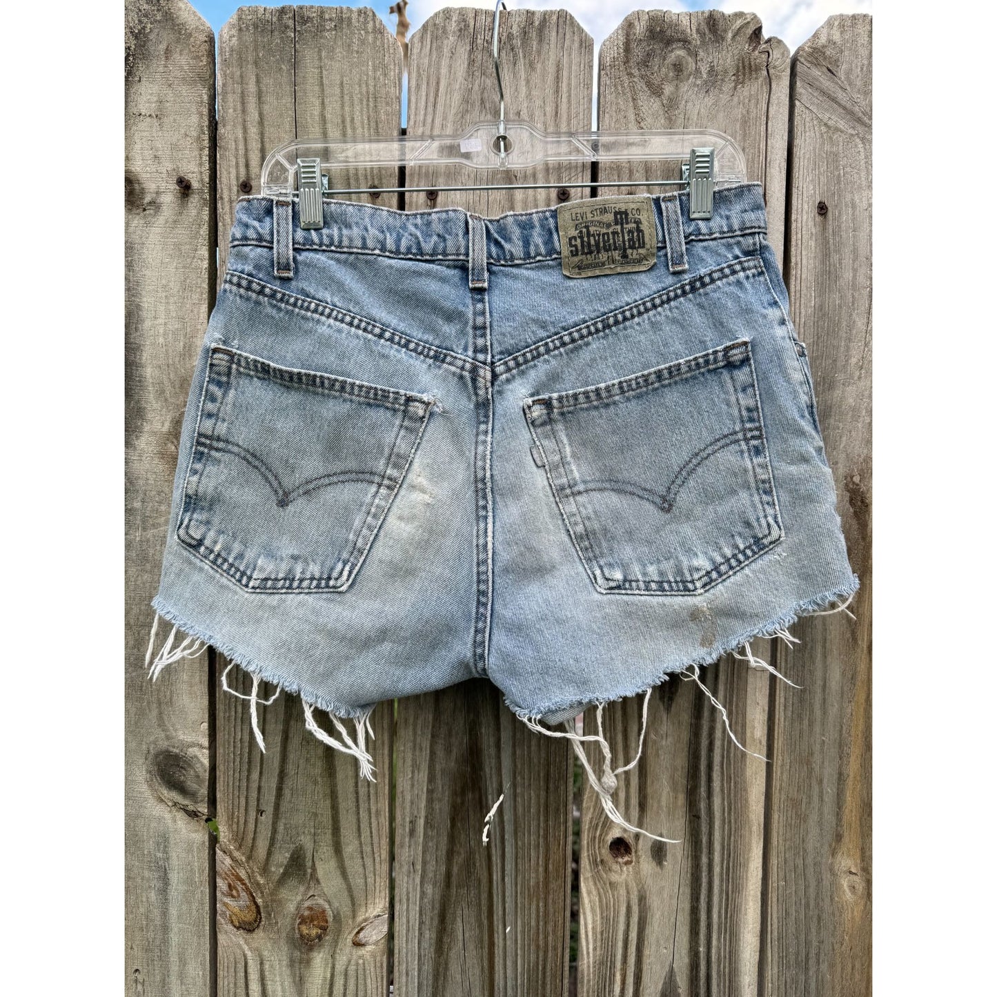 90's silverTab Classic Light Wash Cut Off Raw Hem Denim Jean Shorts 30